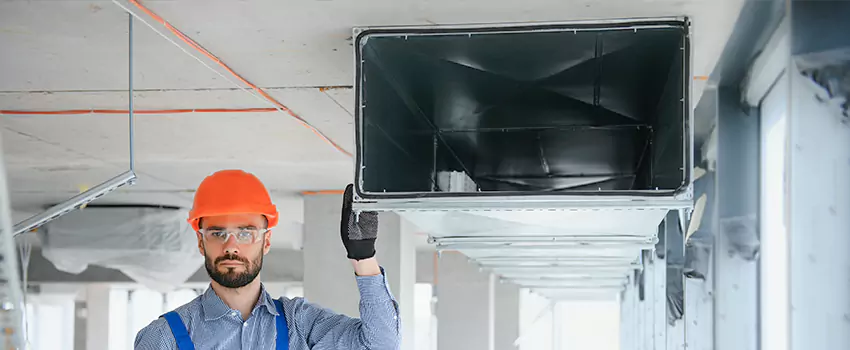 Clogged Air Duct Cleaning and Sanitizing in Ballwin, MO